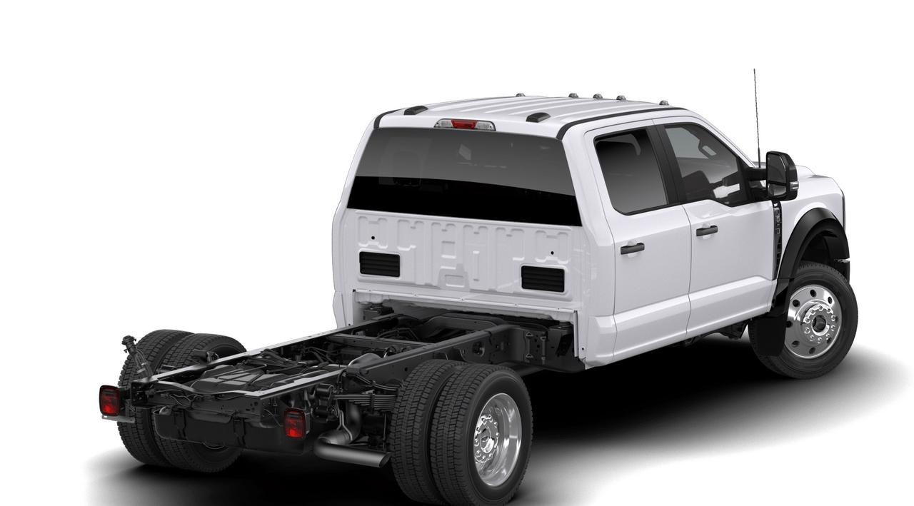 2026 Ford F-550 Super Duty DRW XLT Photo2