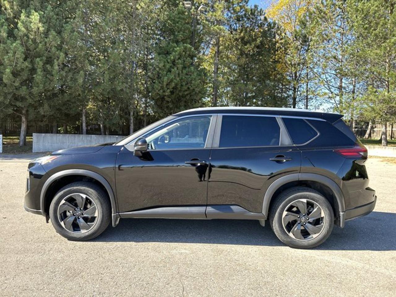 2026 Nissan Rogue SV AWD | No Accidents | Pano. Sunroof | Heated Steering Photo