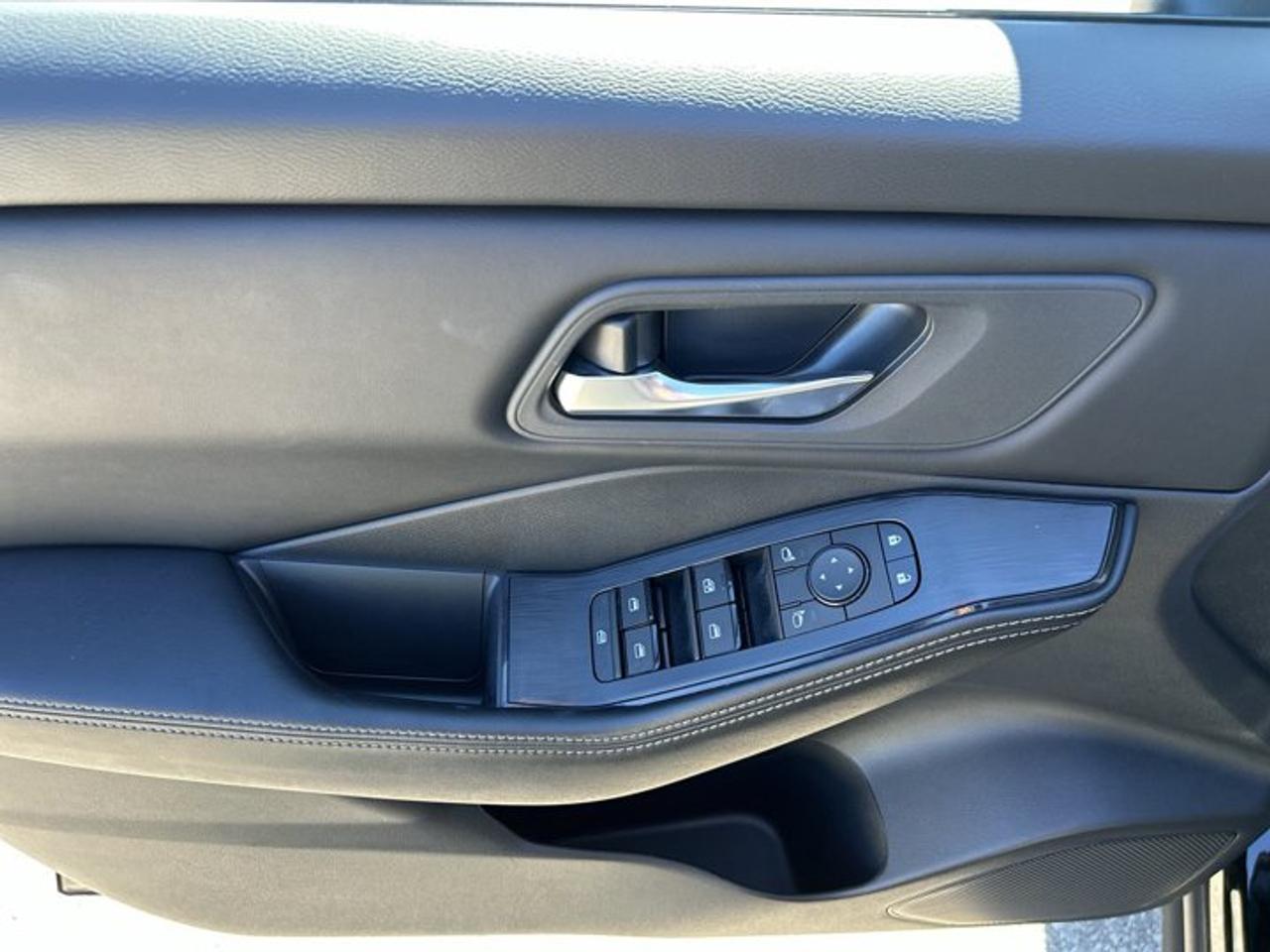 2026 Nissan Rogue SV AWD | No Accidents | Pano. Sunroof | Heated Steering Photo