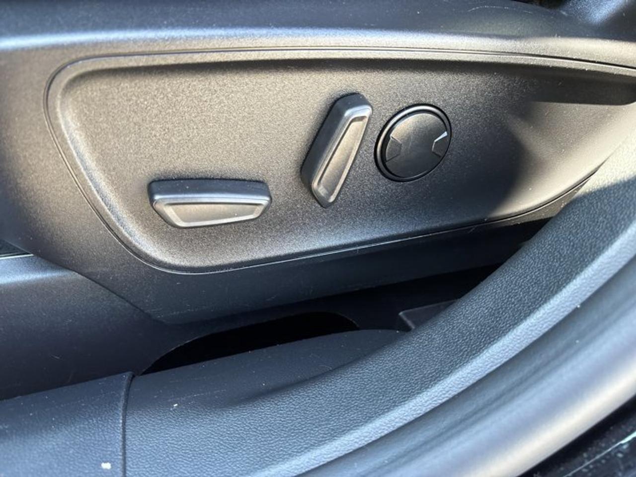 2024 Ford Escape ST-Line AWD | No Accidents | Heated Steering Photo