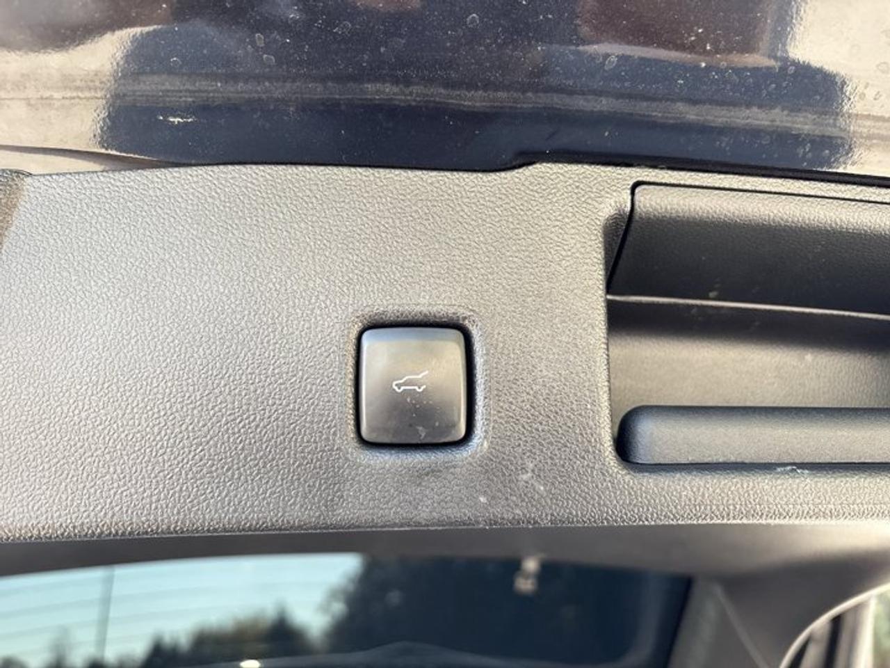 2024 Ford Escape ST-Line AWD | No Accidents | Heated Steering Photo