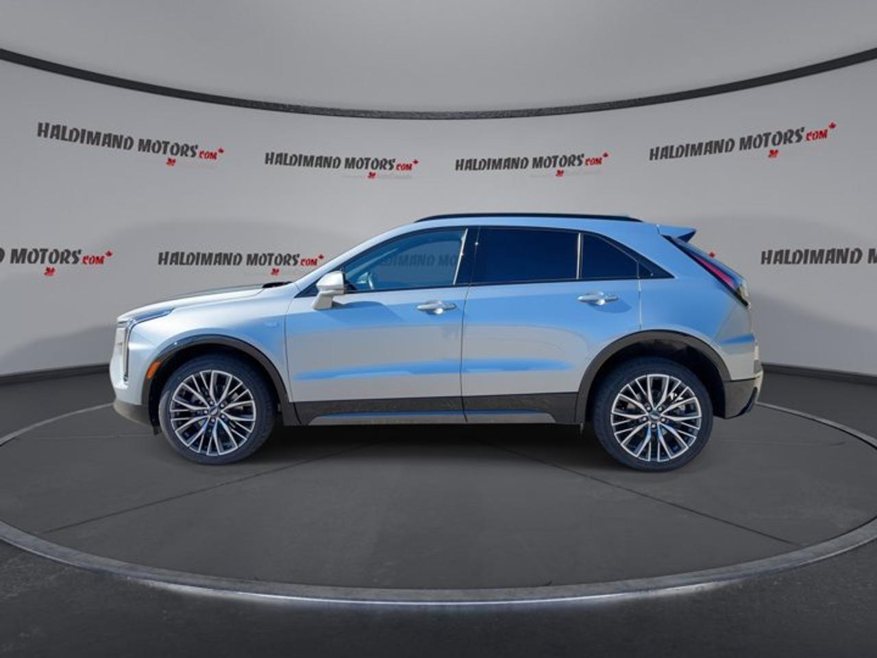 2024 Cadillac XT4 Sport AWD | No Accidents | Leather Seats | Vent. Front Seats Photo4