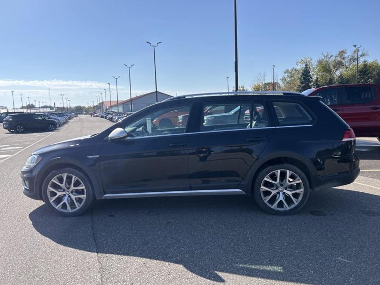 2018 Volkswagen Golf Alltrack DSG TSI | Pano. Sunroof | Leather Seats Photo