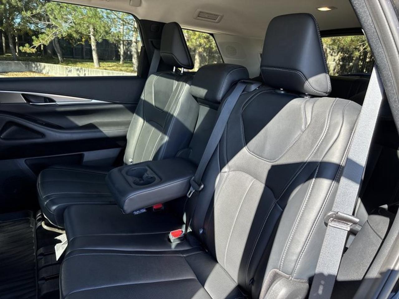 2024 Infiniti QX60 LUXE AWD | No Accidents | Leather Seats | Heated Steering Photo