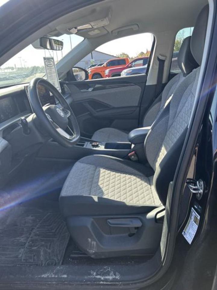 2025 Volkswagen Tiguan Trendline AWD | No Accidents | Heated Steering Wheel Photo