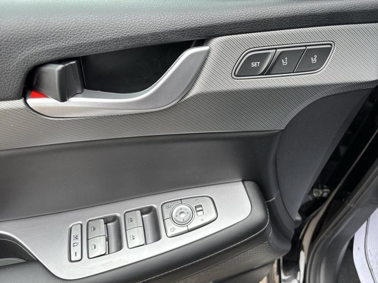 2025 Hyundai PALISADE Urban AWD | No Accidents | Sunroof | Vent. Front Seats Photo