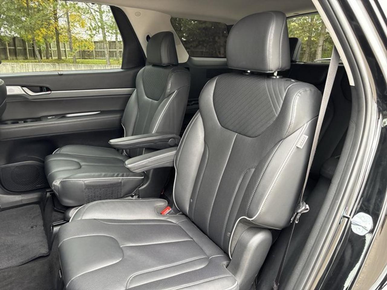 2025 Hyundai PALISADE Urban AWD | No Accidents | Sunroof | Vent. Front Seats Photo
