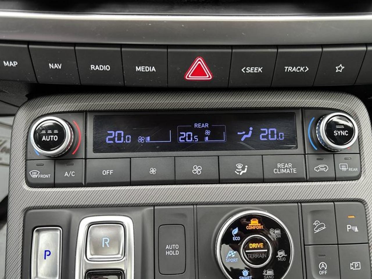 2025 Hyundai PALISADE Urban AWD | No Accidents | Sunroof | Vent. Front Seats Photo