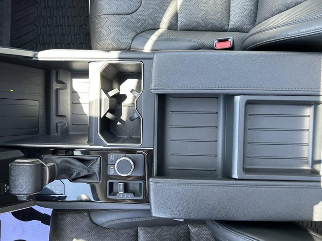 2023 Toyota Tundra Limited Hybrid CrewMax 6.5' Bed 4x4 | No Accidents Photo
