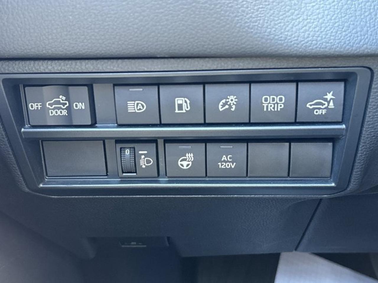 2023 Toyota Tundra Limited Hybrid CrewMax 6.5' Bed 4x4 | No Accidents Photo