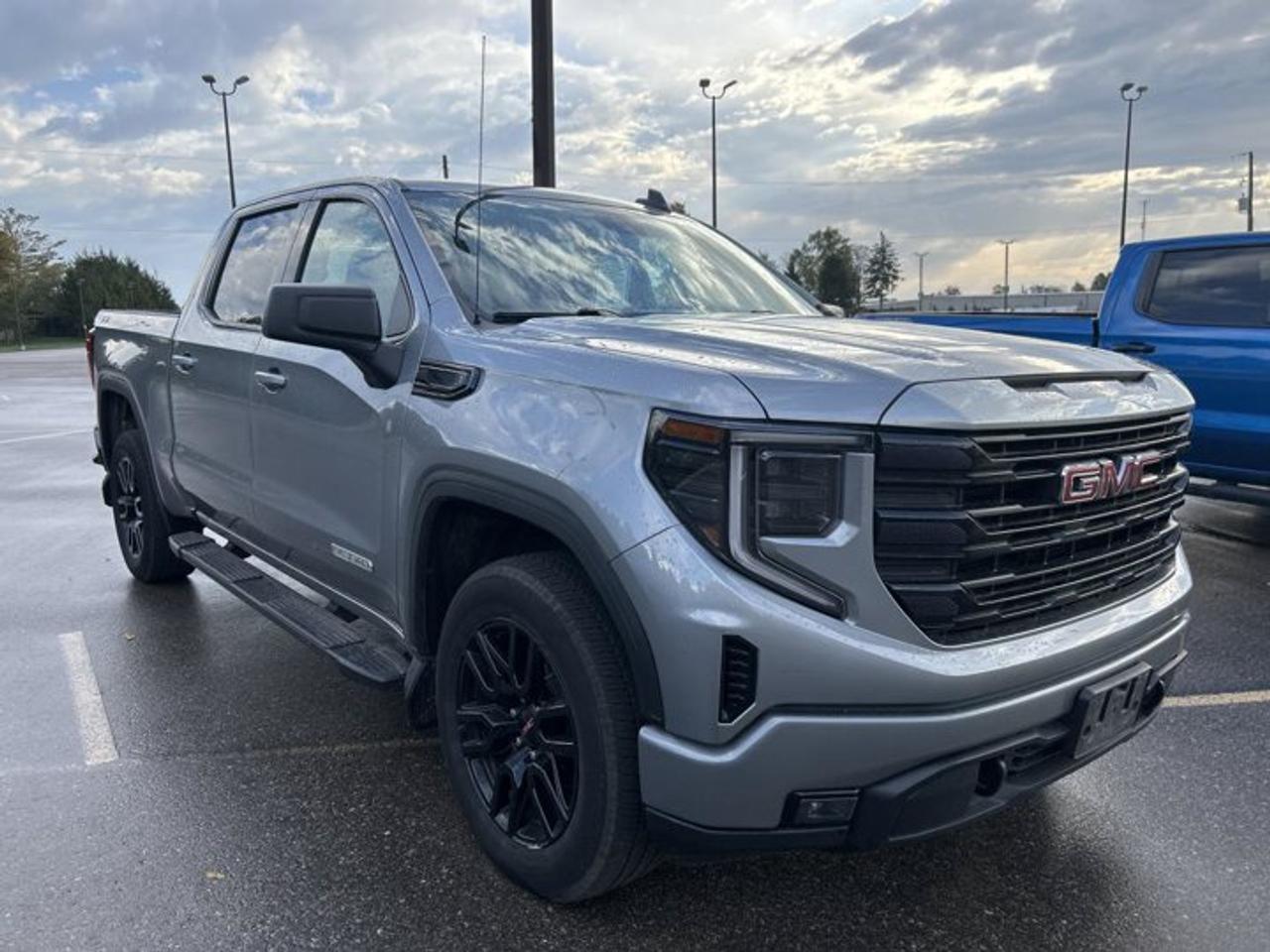 2024 GMC Sierra 1500 Elevation Crew Cab 5.5' Box 4WD | One Owner | No Accidents Photo