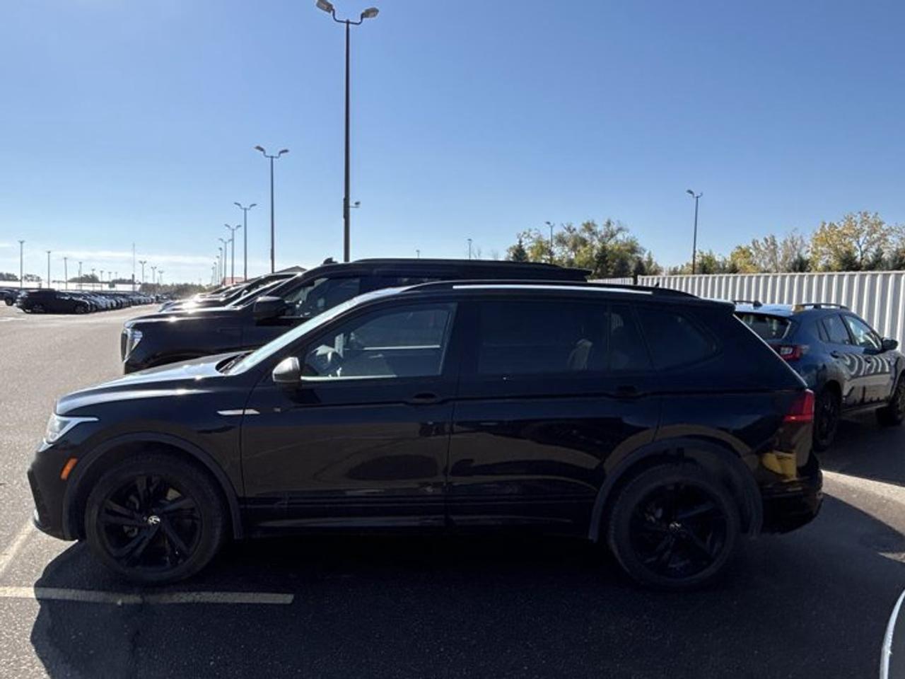 2024 Volkswagen Tiguan Comfortline R-Line Black Edition 4WD | One Owner Photo