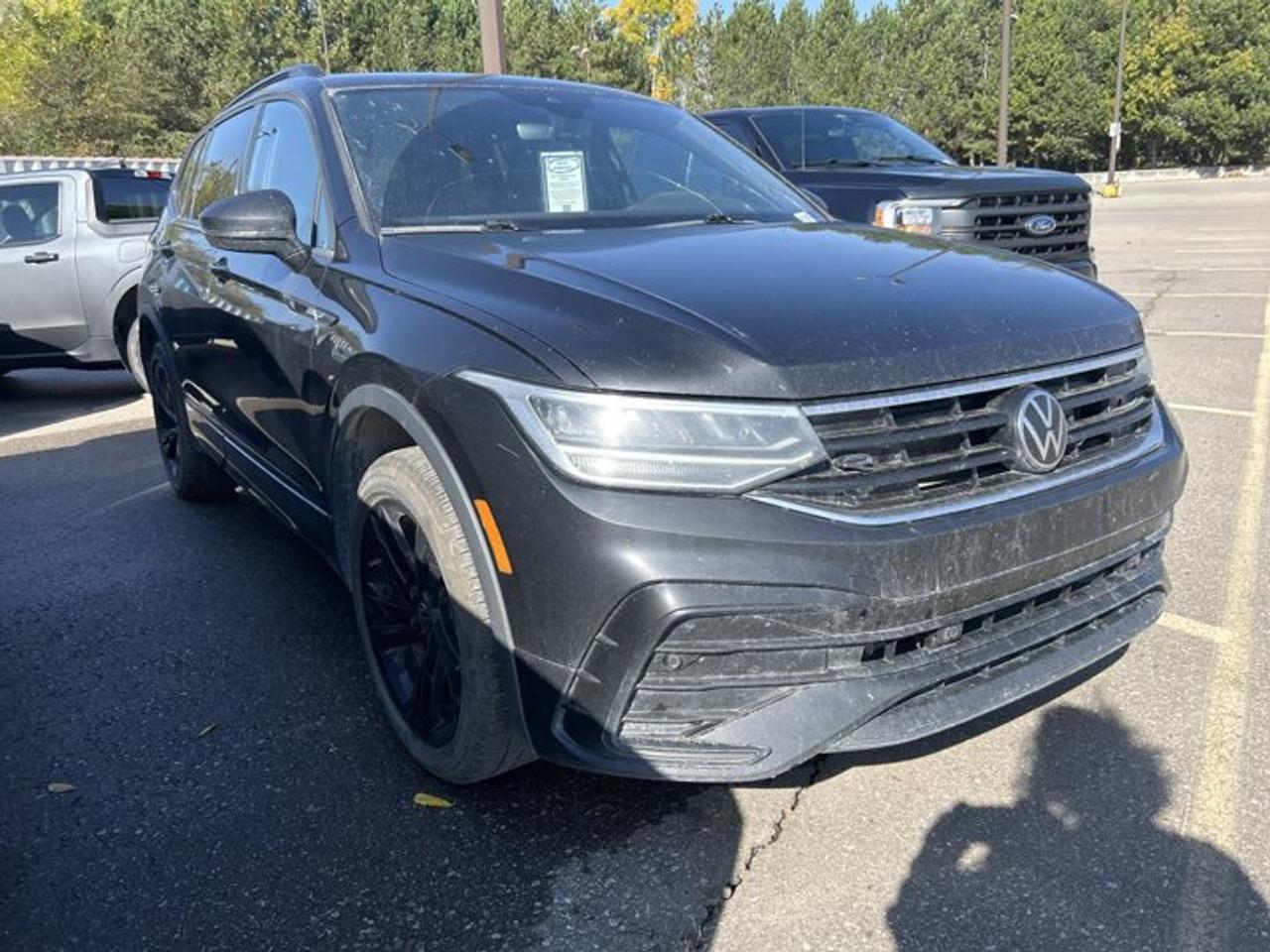 2024 Volkswagen Tiguan Comfortline R-Line Black Edition 4WD | One Owner Photo