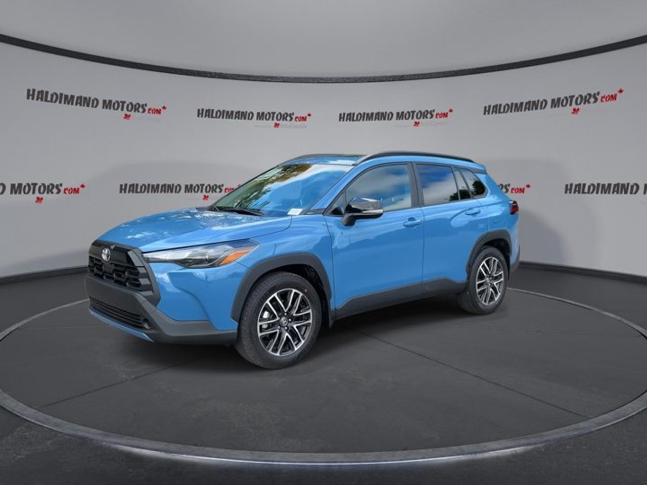 2026 Toyota Corolla Cross LE AWD | One Owner | Sunroof | Heated Steering Photo3