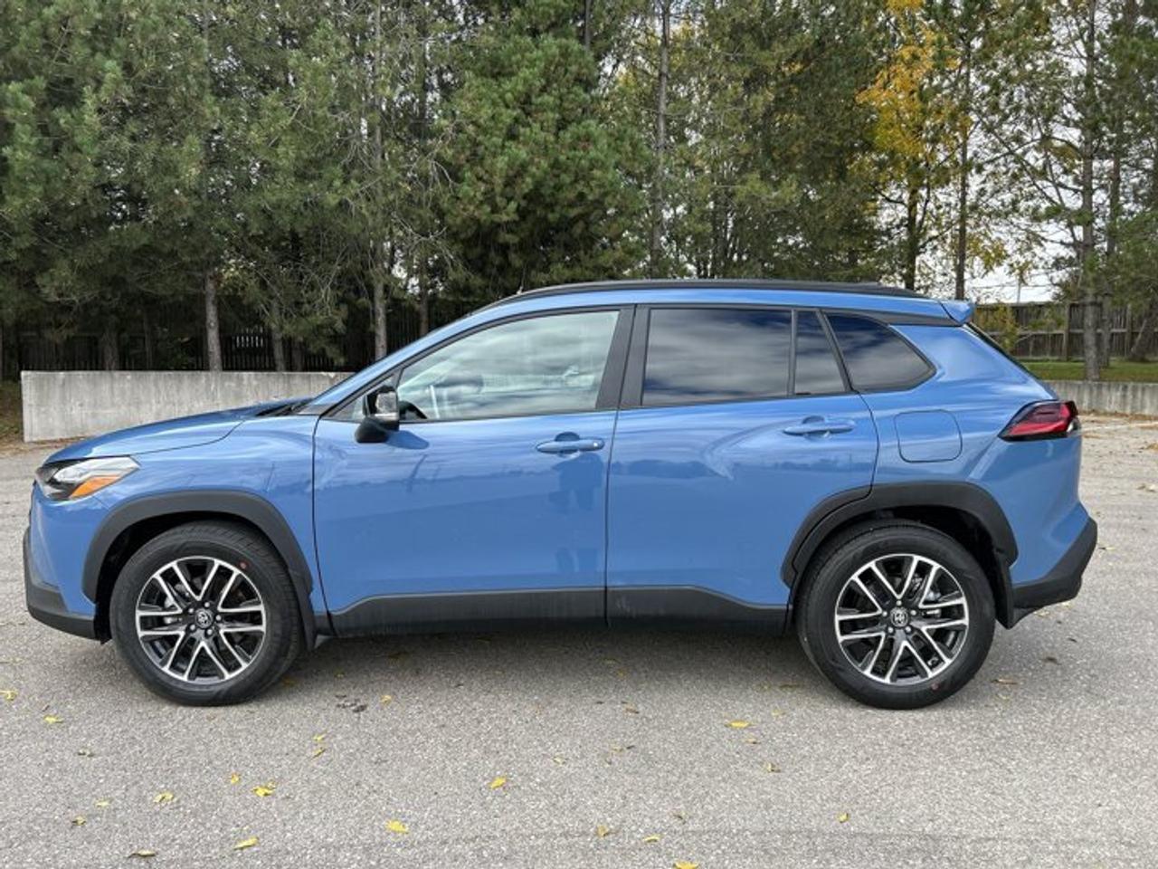 2026 Toyota Corolla Cross LE AWD | One Owner | Sunroof | Heated Steering Photo