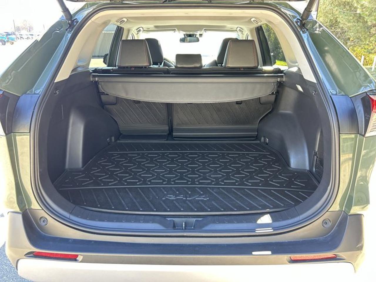 2024 Toyota RAV4 Trail AWD | No Accidents | Leather Seats | Heated Steering Photo