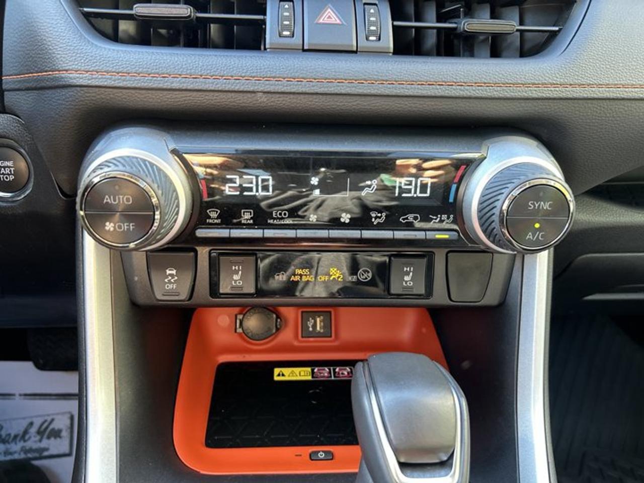 2024 Toyota RAV4 Trail AWD | No Accidents | Leather Seats | Heated Steering Photo