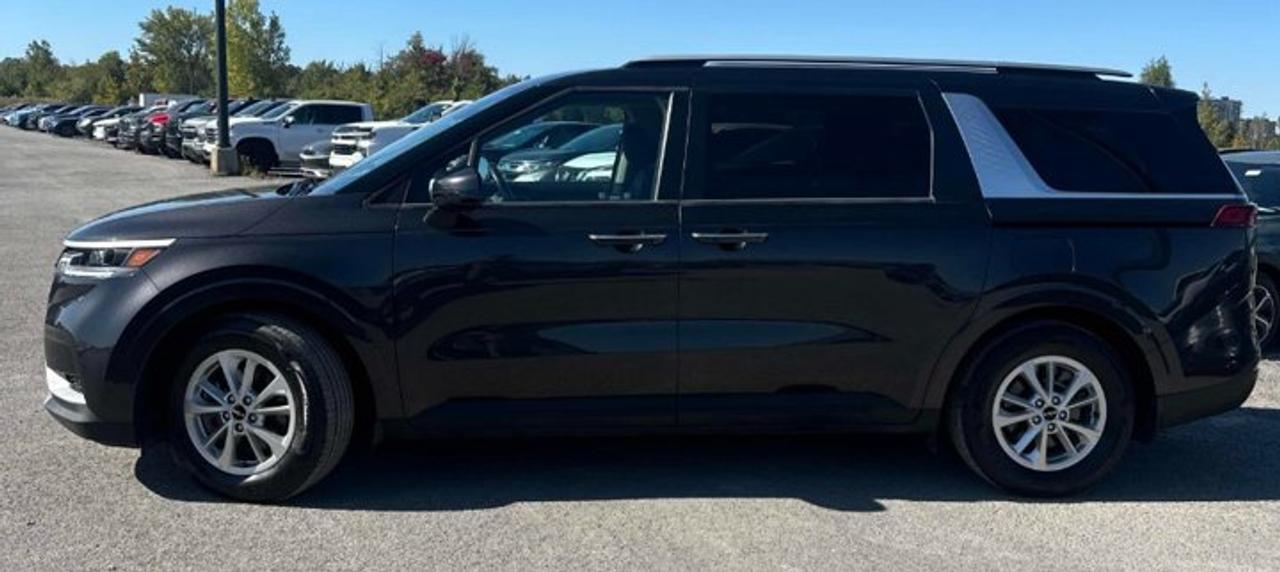 2024 Kia Carnival LX+ | Power Sliding Doors + Hatch | Heated Seats | Power Seat | CarPlay + Android | Rear Cam & More! Photo