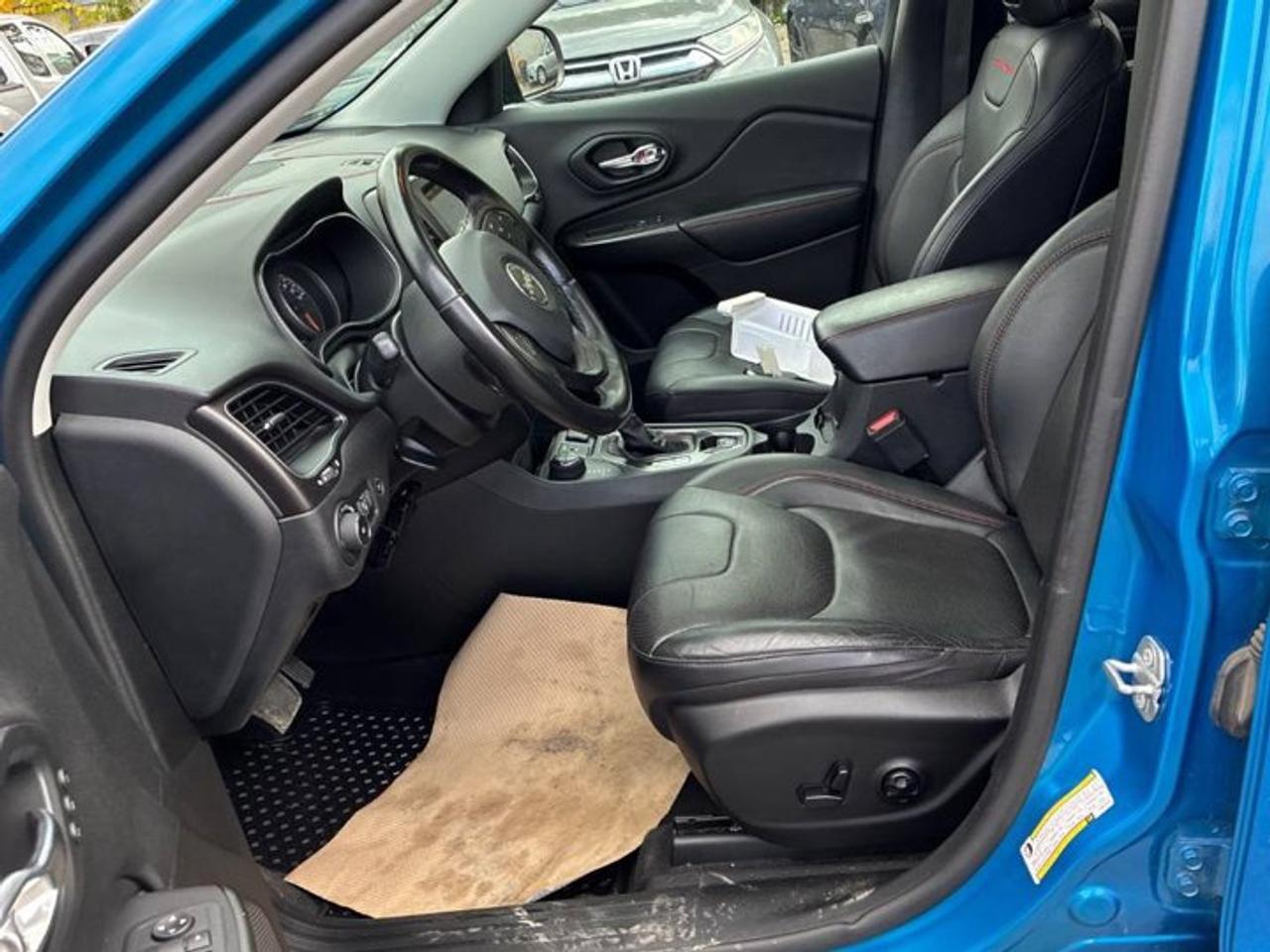2020 Jeep Cherokee Trailhawk Elite 4x4 | Leather | Sunroof | Heated Seats + Steering | Cooled Seats | and More ! Photo