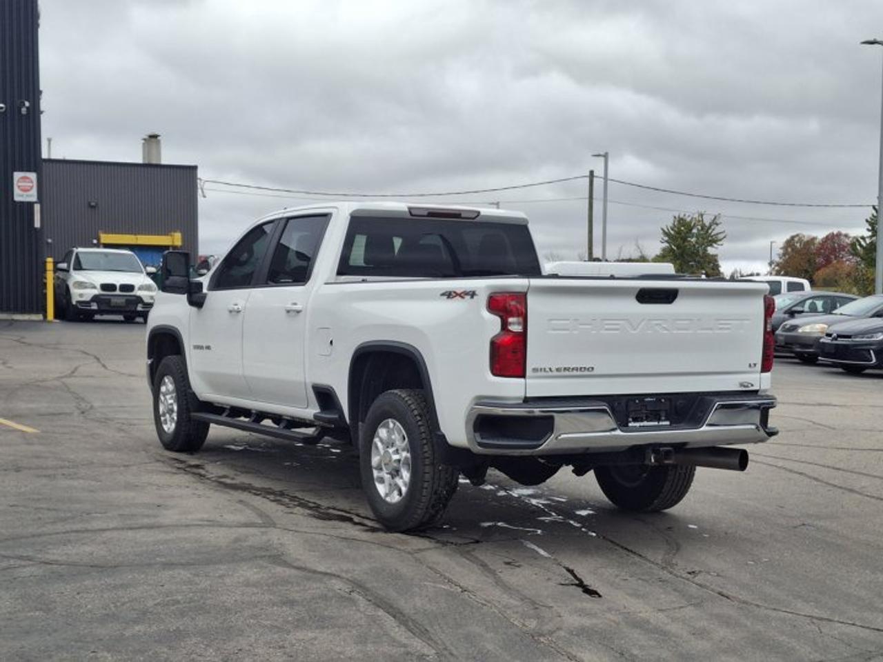 2022 Chevrolet Silverado 3500HD LT | 17K in Options! | Duramax | Heated Seats | Remote Start | Dual Climate | and More ! Photo2