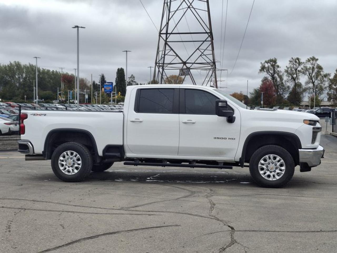 2022 Chevrolet Silverado 3500HD LT | 17K in Options! | Duramax | Heated Seats | Remote Start | Dual Climate | and More ! Photo