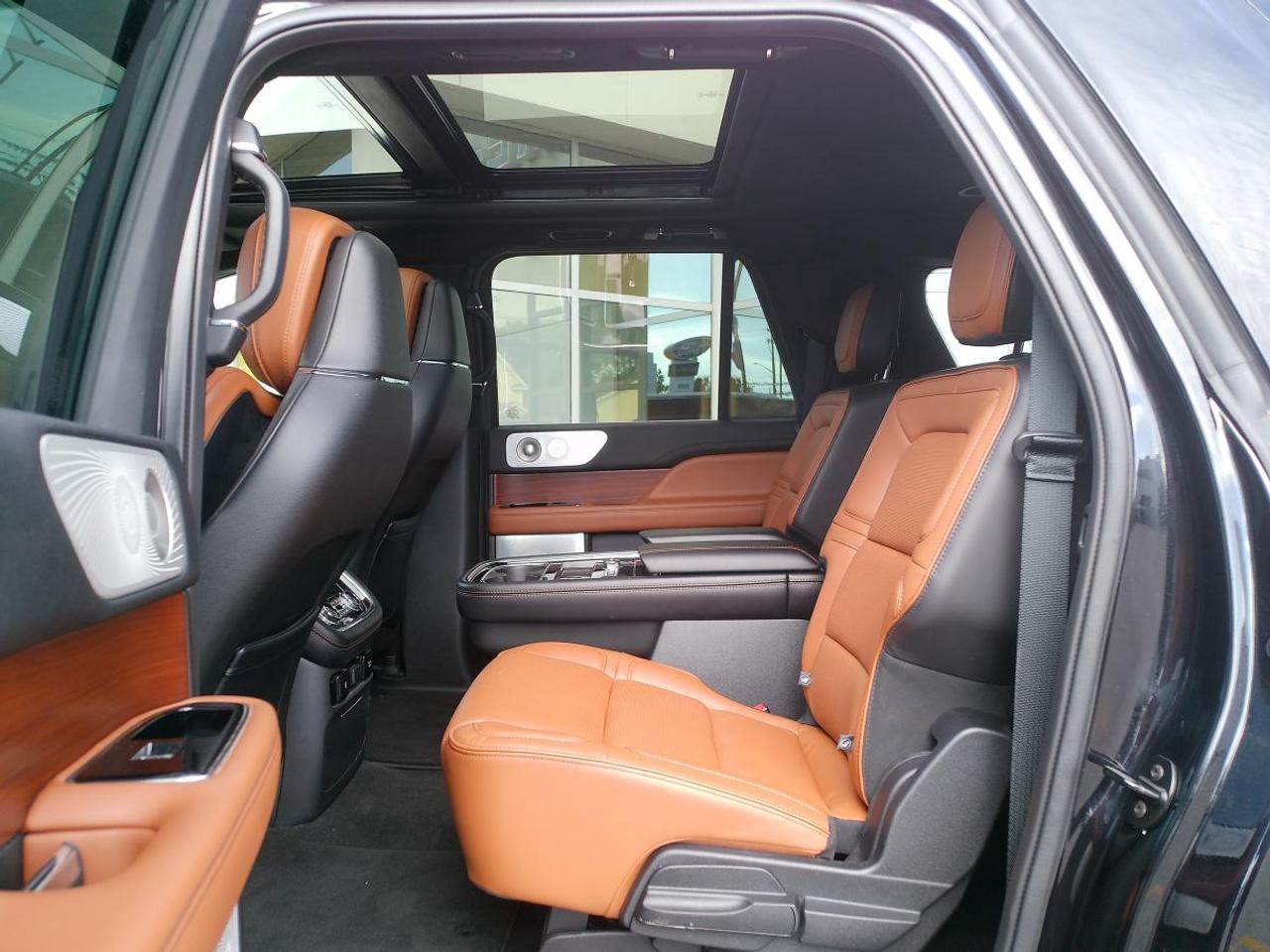 2019 Lincoln Navigator Reserve 4x4 Photo