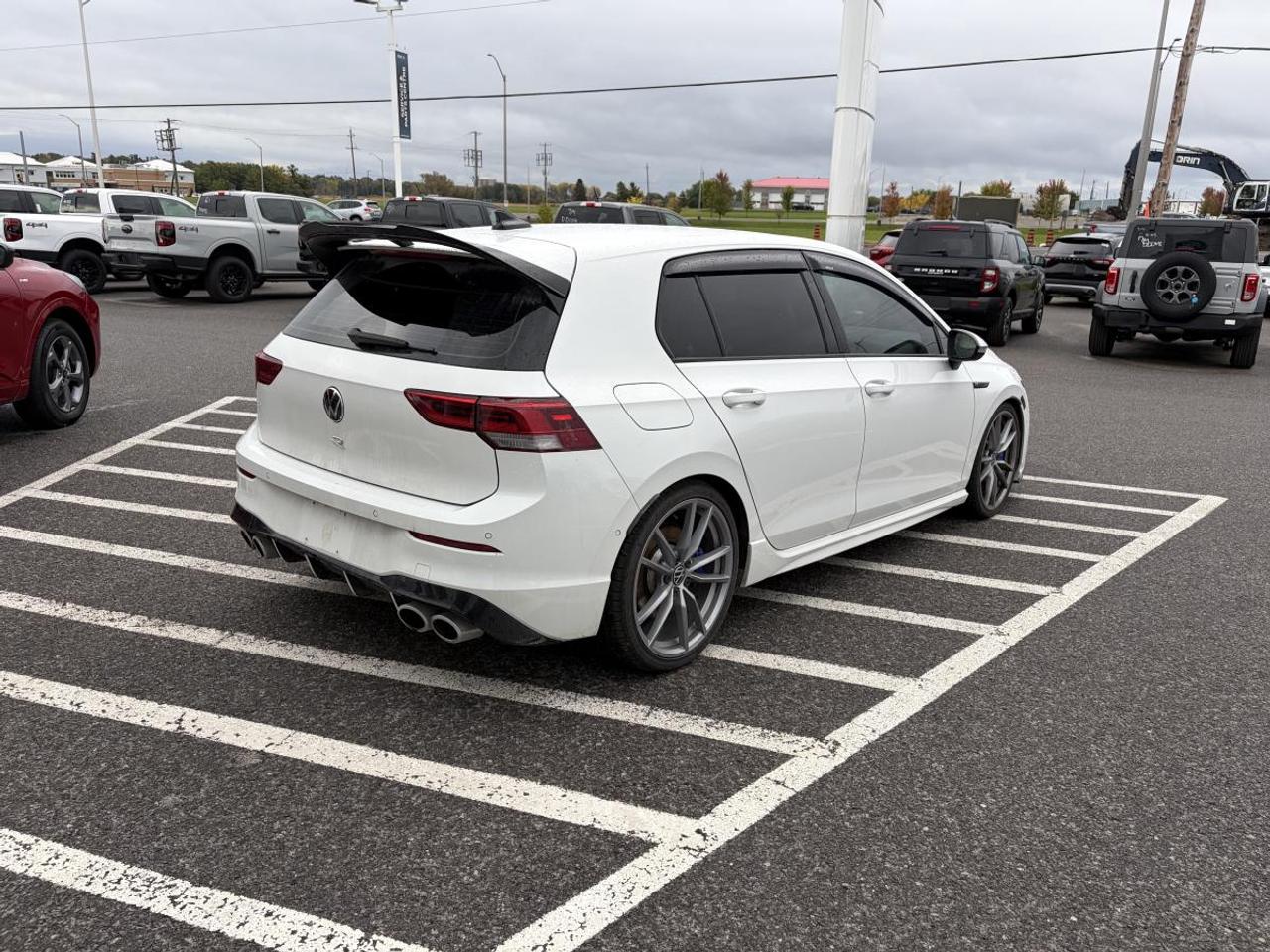 2024 Volkswagen Golf R Base Photo