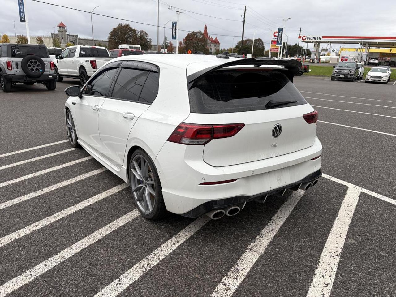 2024 Volkswagen Golf R Base Photo