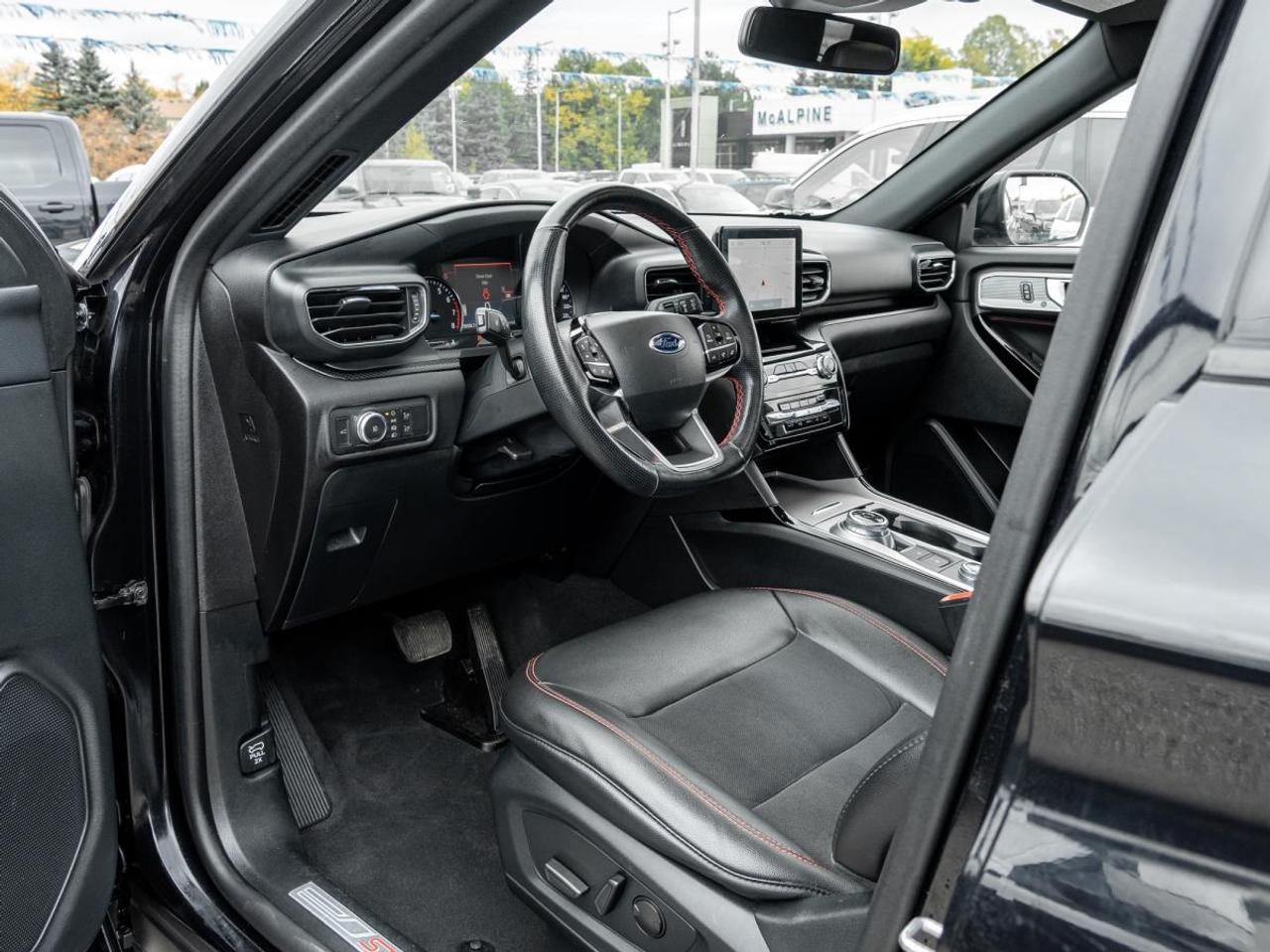 2022 Ford Explorer ST-Line Photo