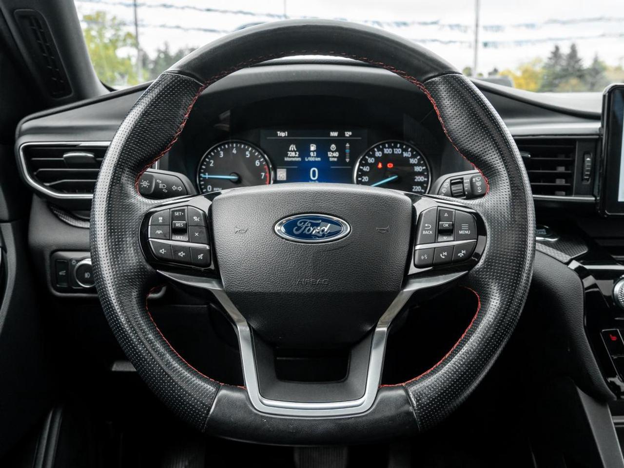 2022 Ford Explorer ST-Line Photo