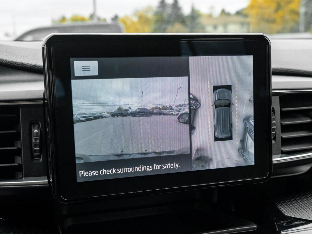 2022 Ford Explorer ST-Line Photo