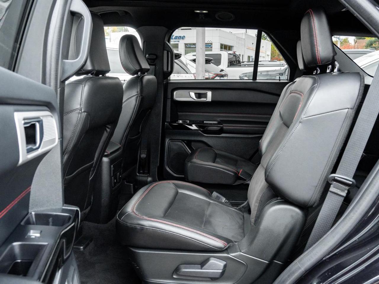2022 Ford Explorer ST-Line Photo