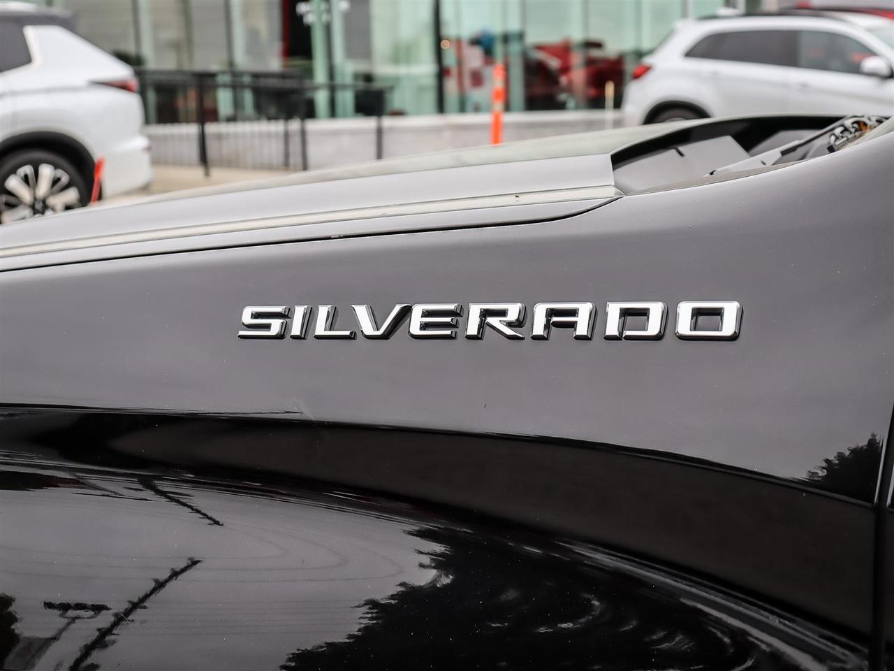 2022 Chevrolet Silverado 1500 Ltd Crew Cab 4x4 Custom Standard Box Photo