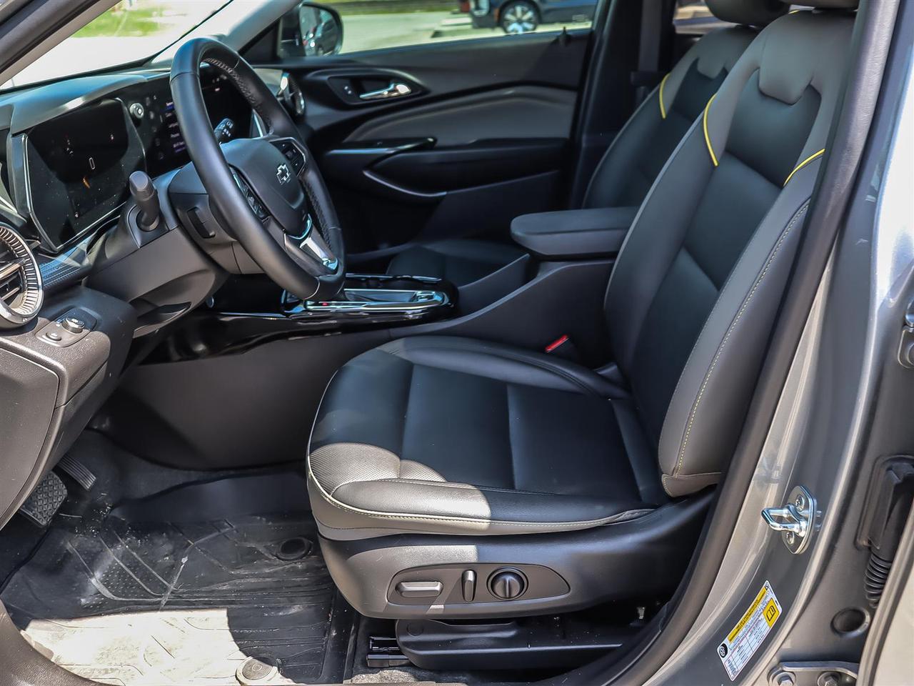 2025 Chevrolet Trax FWD 4dr ACTIV Photo