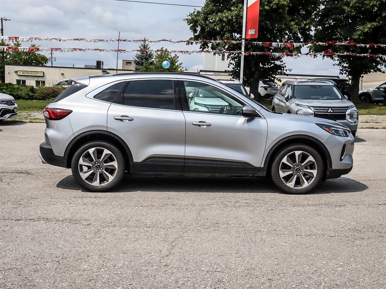 2023 Ford Escape PLATINUM AWD 2.0L Photo