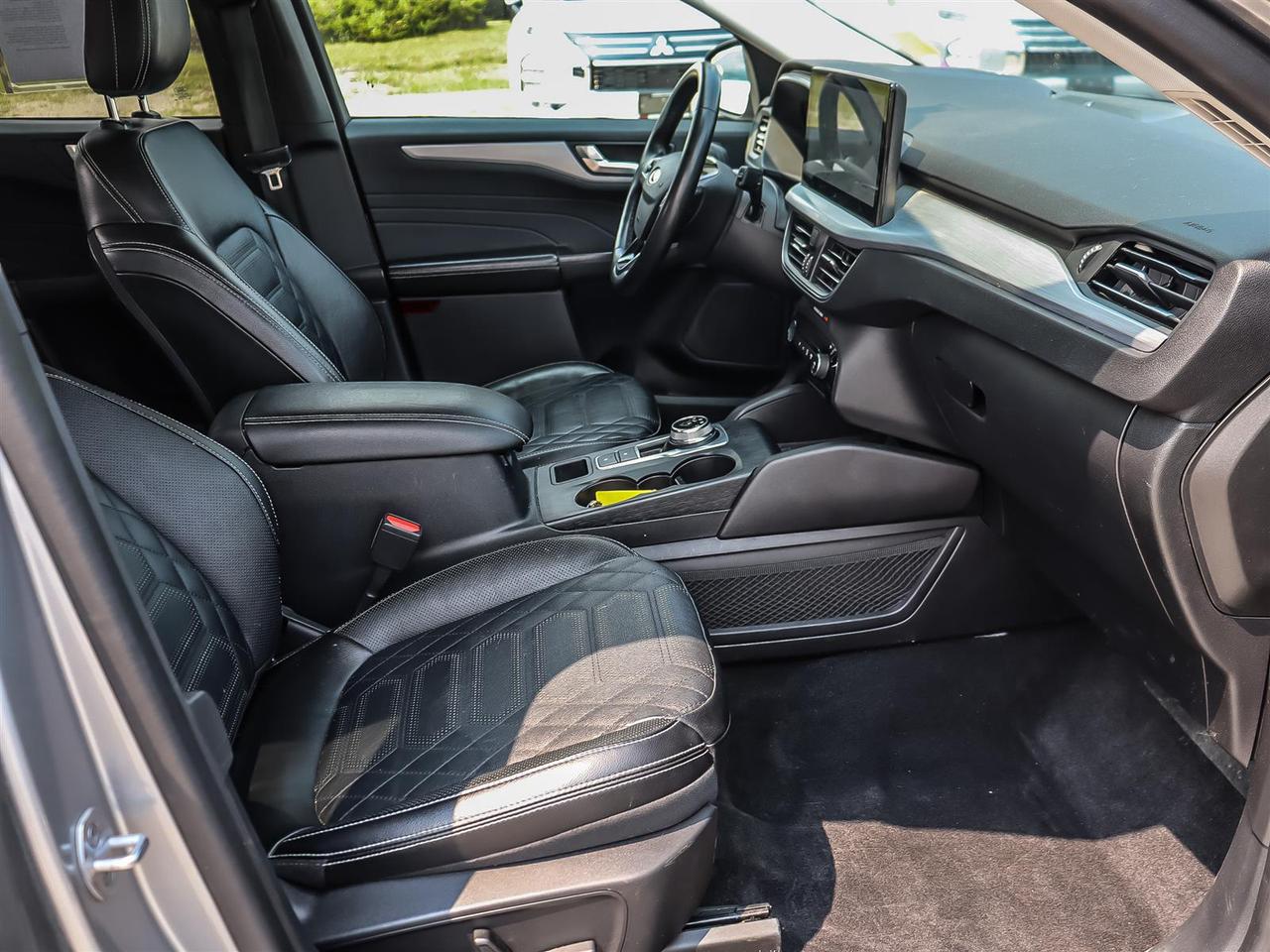 2023 Ford Escape PLATINUM AWD 2.0L Photo