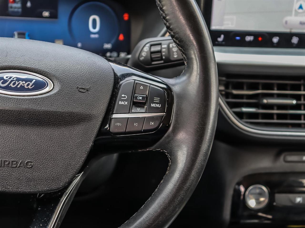 2023 Ford Escape PLATINUM AWD 2.0L Photo