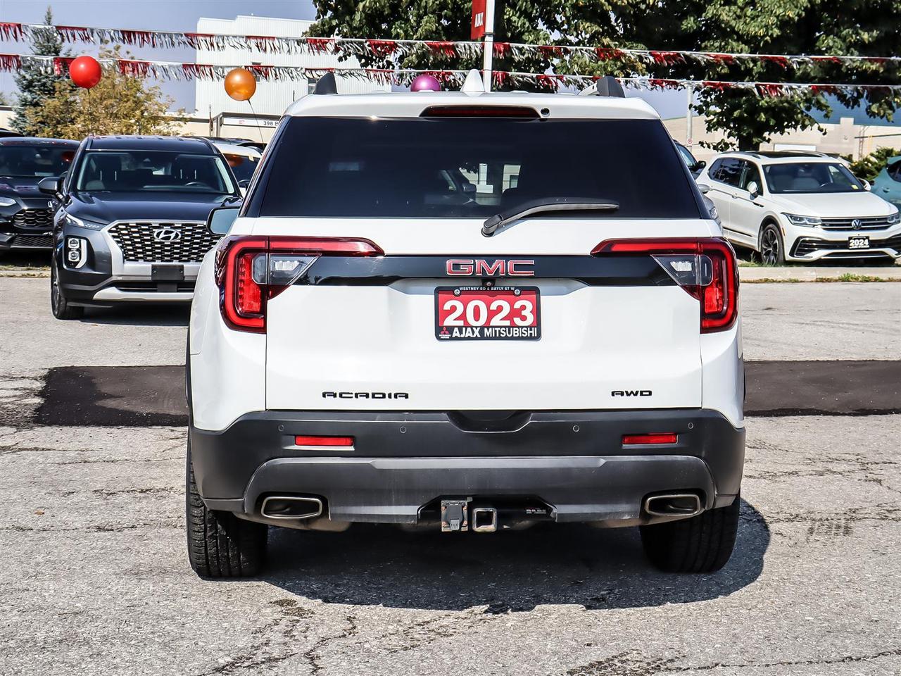 2023 GMC Acadia AWD SLE Photo