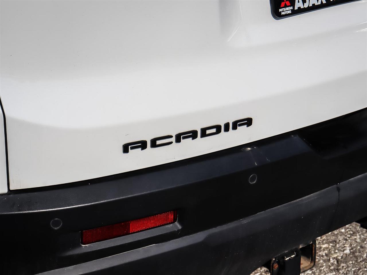 2023 GMC Acadia AWD SLE Photo