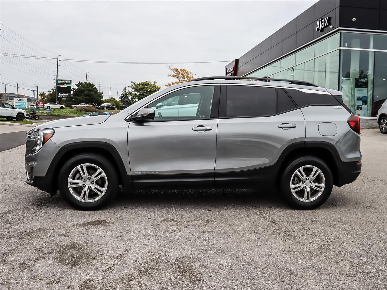 2023 GMC Terrain SLE AWD Photo4