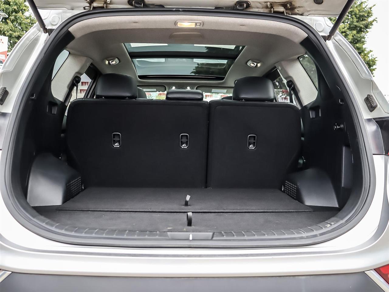 2020 Hyundai Santa Fe Preferred AWD 2.4L Sun and Leather Photo