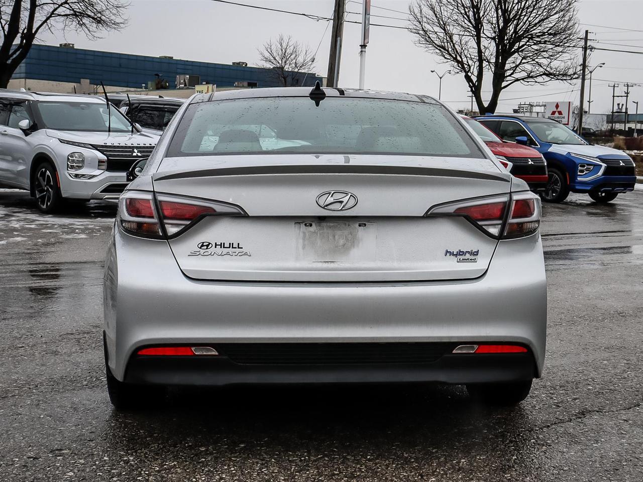 2016 Hyundai Sonata Hybrid Limited Photo4