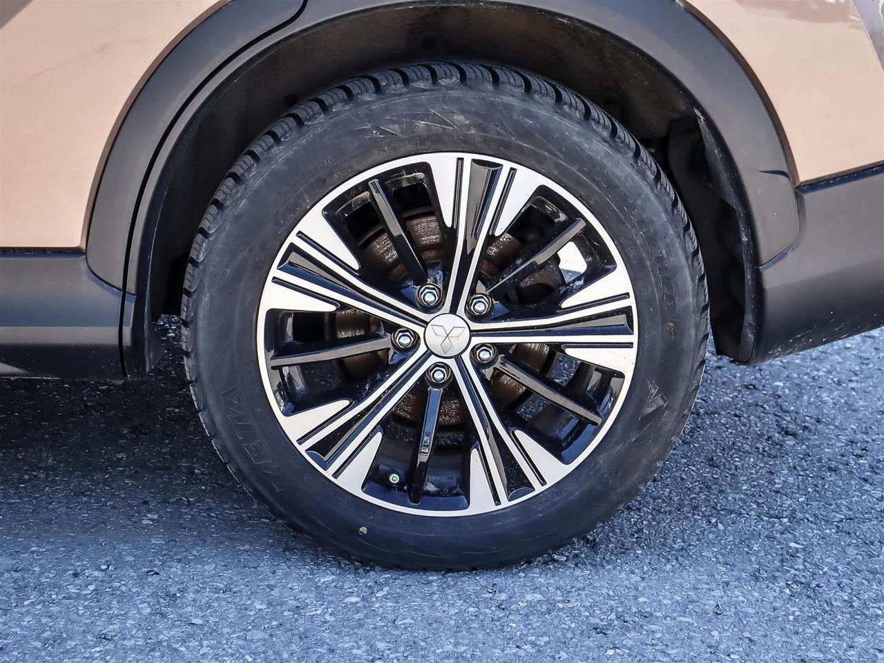 2022 Mitsubishi Eclipse Cross SE S-AWC Photo