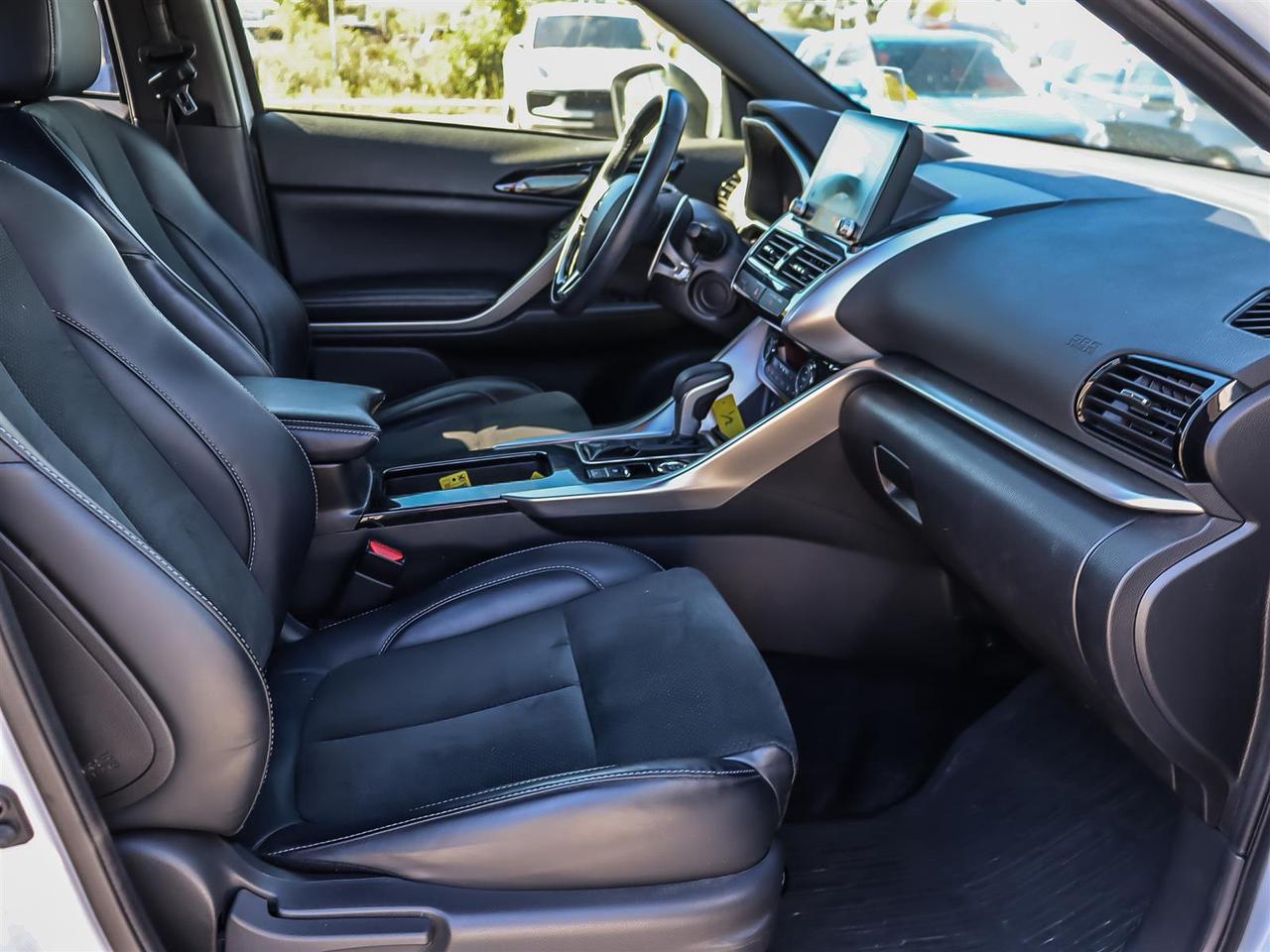 2024 Mitsubishi Eclipse Cross SEL S-AWC Photo