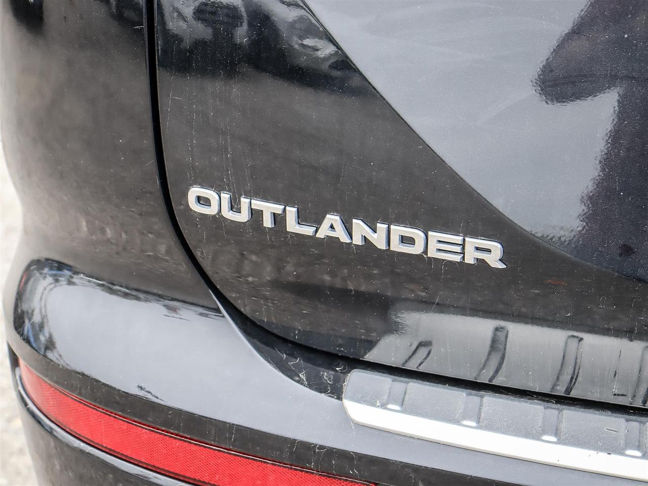 2024 Mitsubishi Outlander GT S-AWC Photo