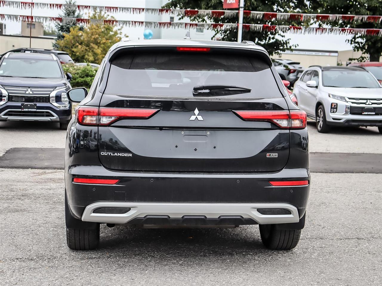 2024 Mitsubishi Outlander GT S-AWC Photo3