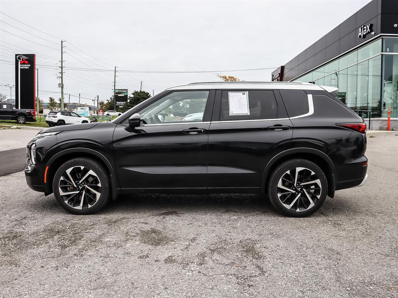 2024 Mitsubishi Outlander GT S-AWC Photo4