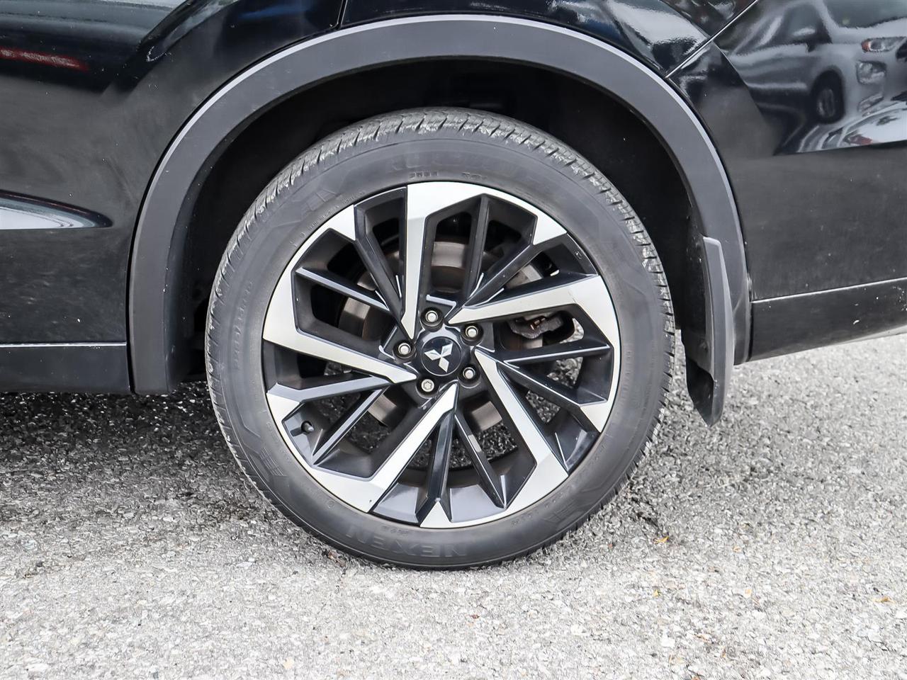 2024 Mitsubishi Outlander GT S-AWC Photo