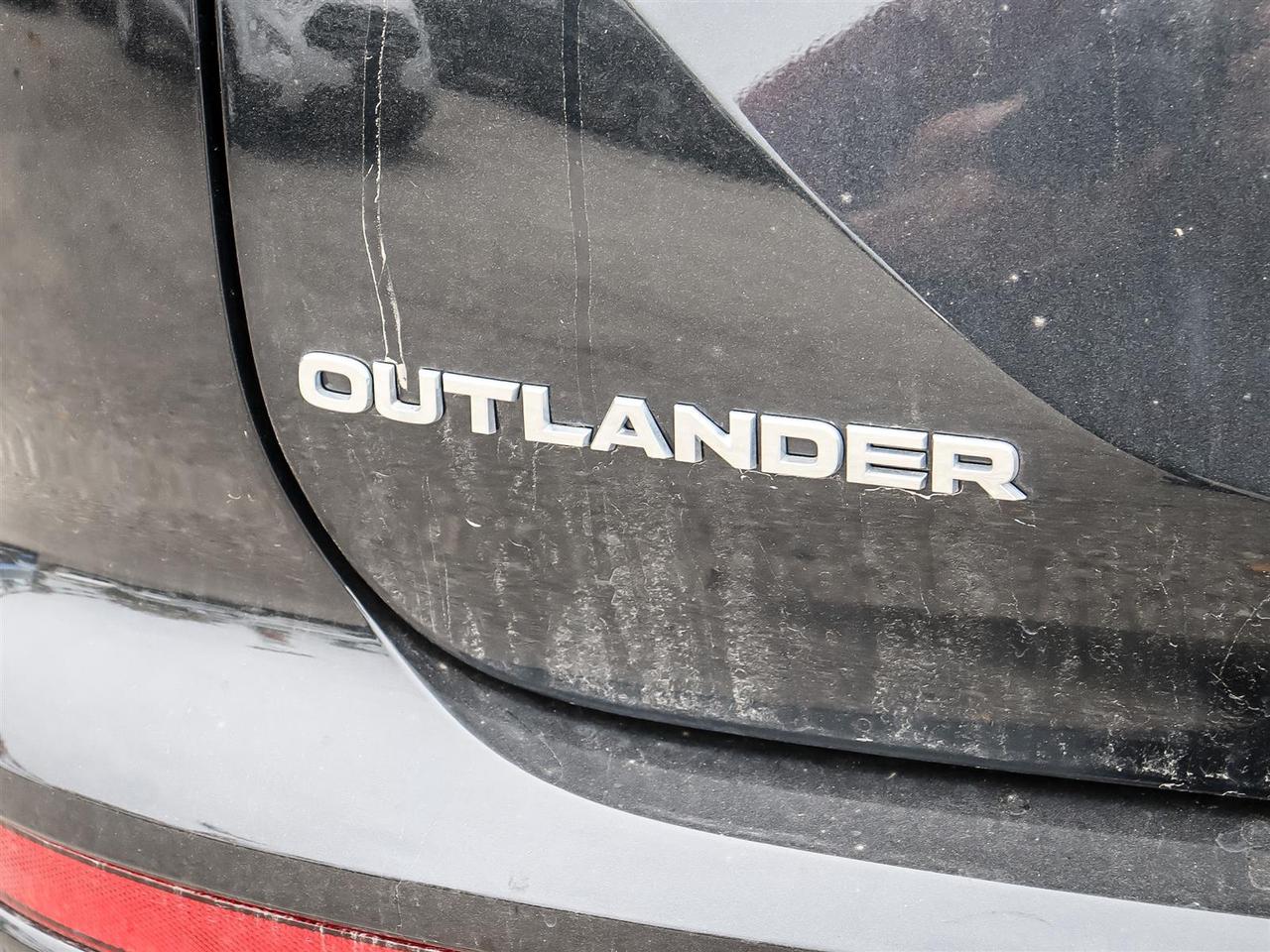 2024 Mitsubishi Outlander GT S-AWC Photo