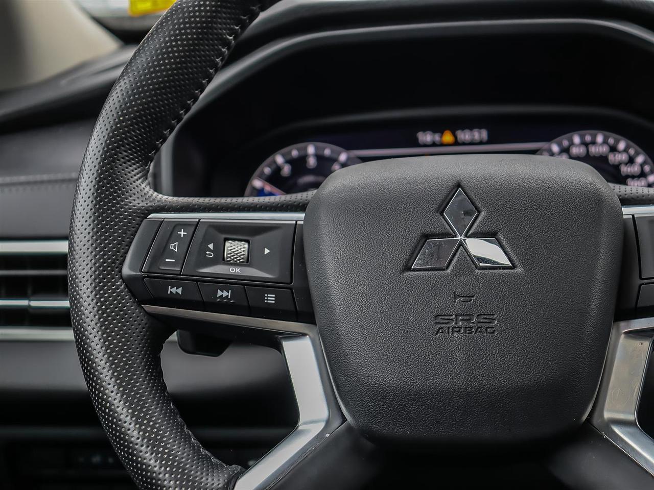 2024 Mitsubishi Outlander GT S-AWC Photo